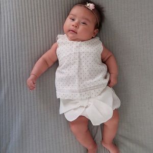 Pili Carrera Baby Girl Linen Blouse and Bloomers Set